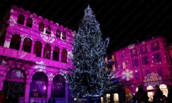 Christmas themed projections - Como Magic Light Festival