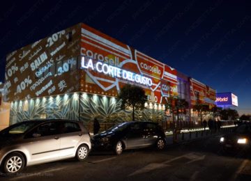 Projections on big malls to advertise the sales